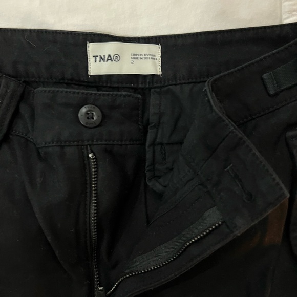 Aritzia - TNA Supply Cargo Pant size 2 - Picture 2 of 3